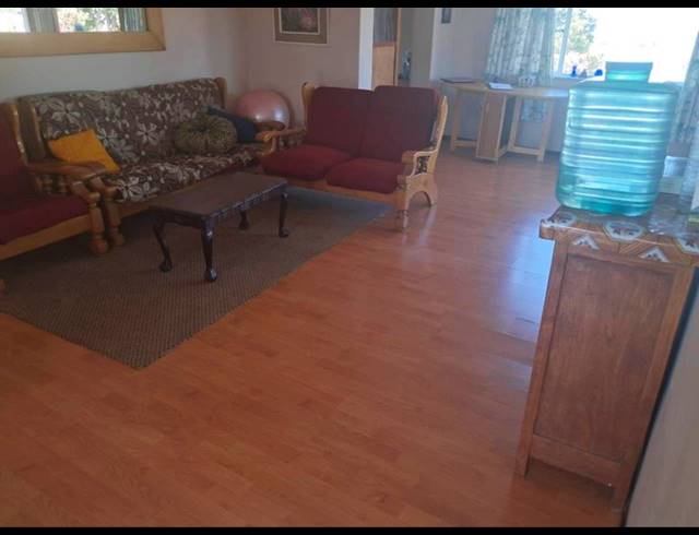 6 BEDROOM FREEHOLD FOR SALE IN SUIDEROORD